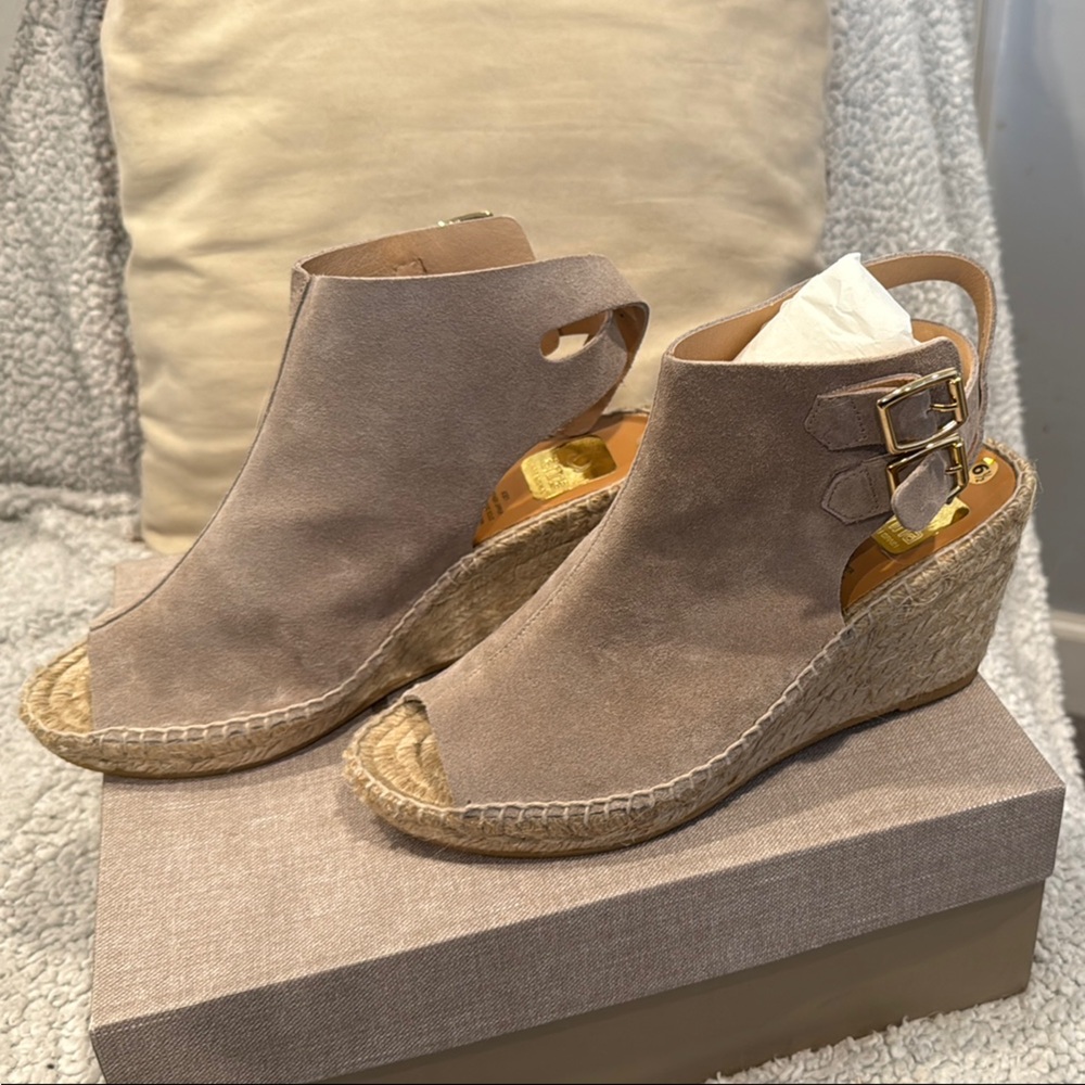 Kanna Tan Wedge Shoes with Gold Double Buckles size 6.5 / 37